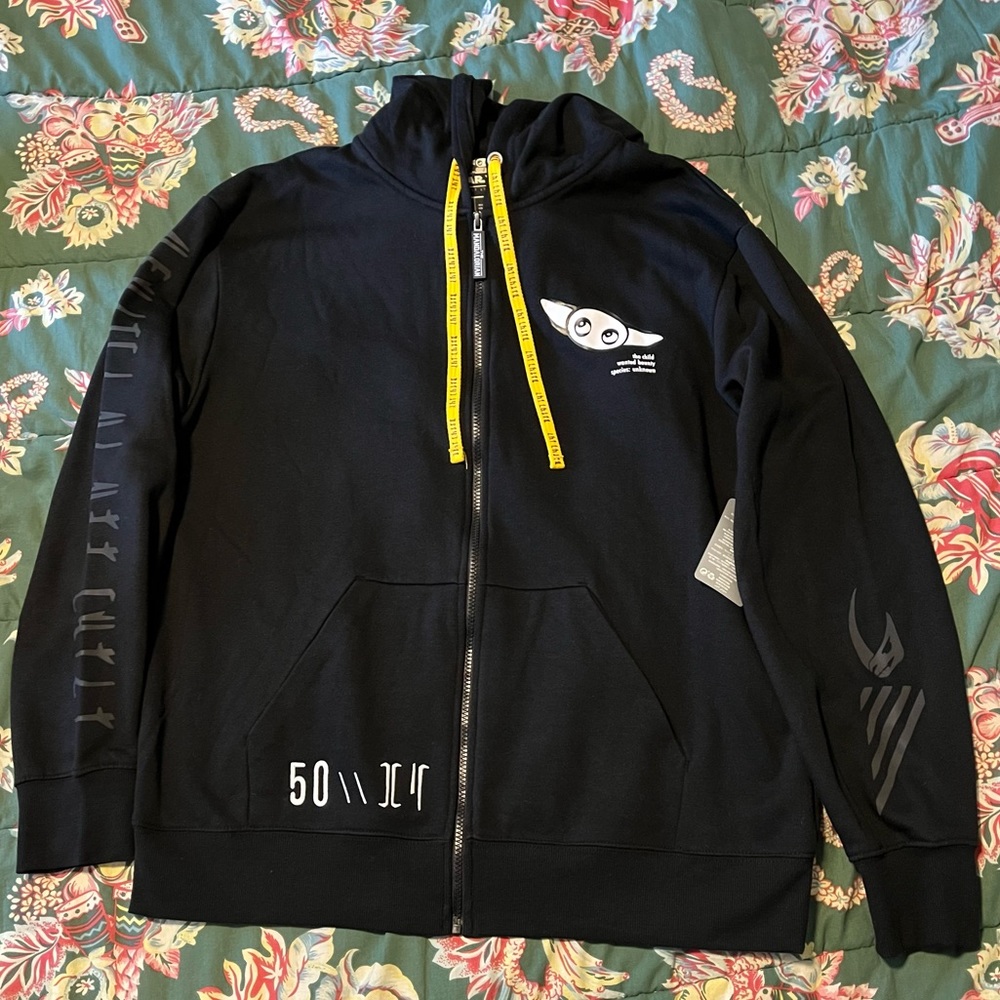 Disney Star Wars High Quality Front Zip Hoodie w/vibrant yellow on black L NWT